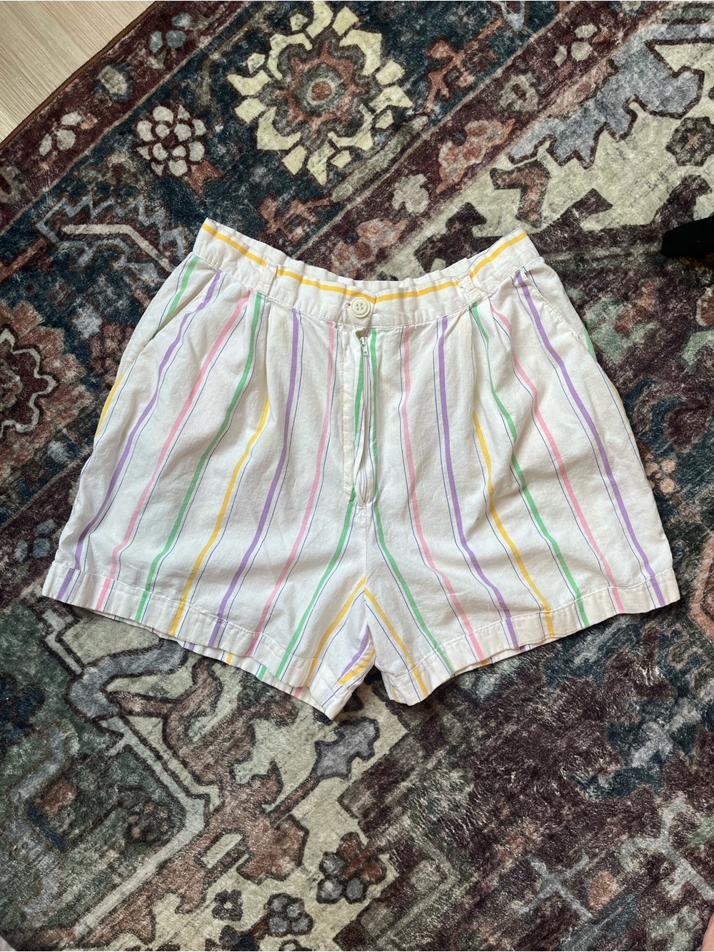 Women’s Vintage 100% Cotton White Multicolor Striped Summer Shorts - 28”W Medium